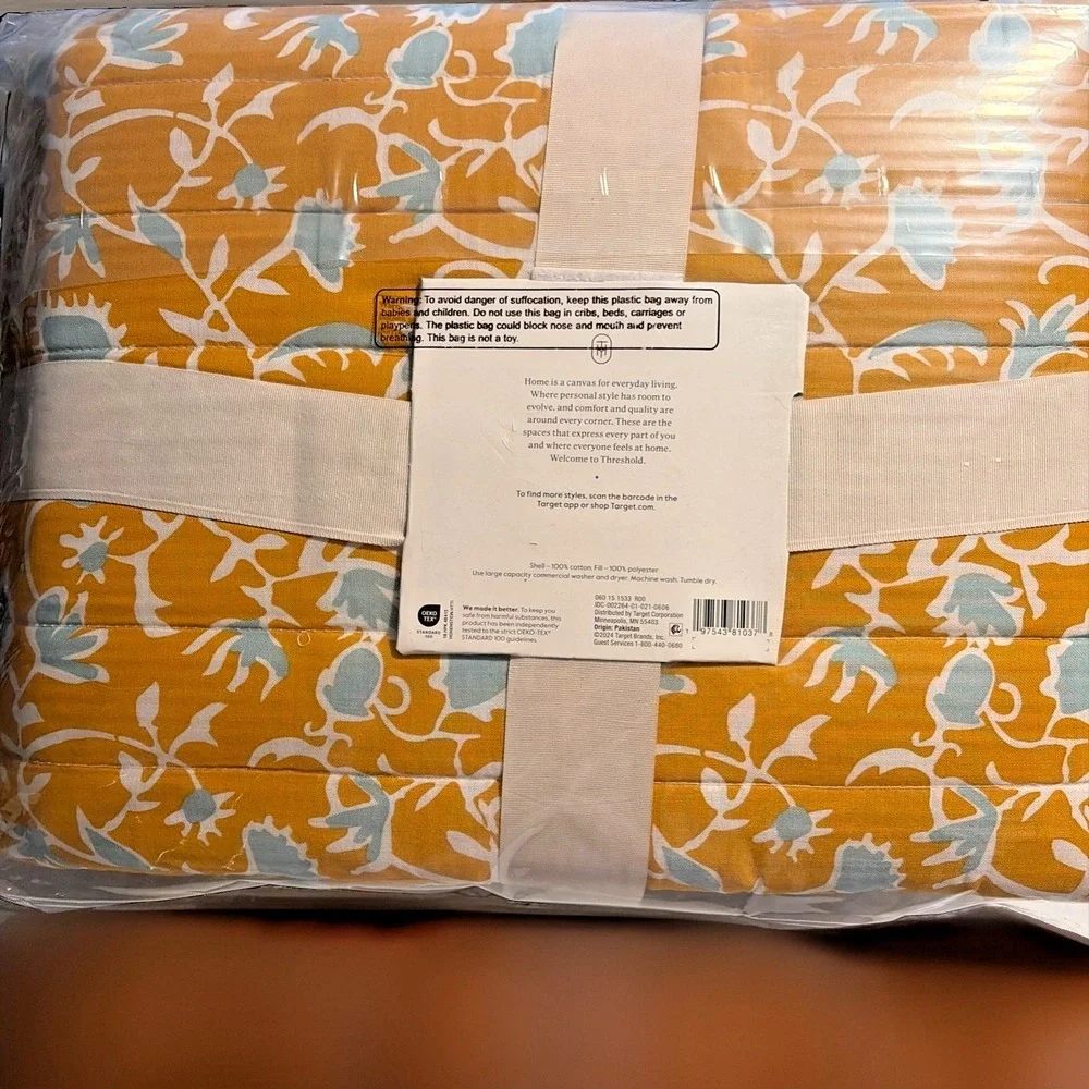 Threshold voile quilt